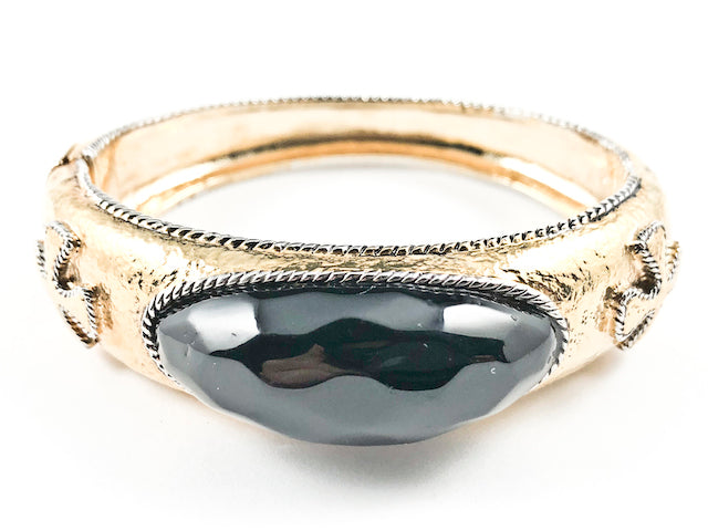 Vintage Style Center Elevated Oval Shape Black Color Stone Gold Tone Fashion Bracelet Bangle