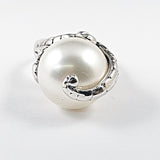 Beautiful Snake Texture Center Pearl Silver Ring