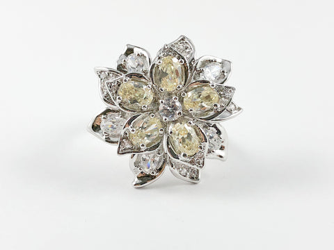 Unique Elegant Flower Petal Design Brass Ring