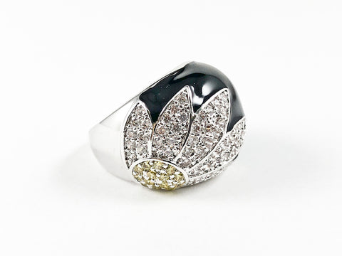 Elegant Modern Black Enamel with Daisy Design Brass Ring