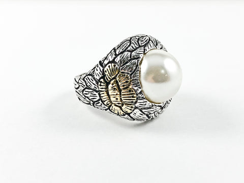 Unique Textured Leaf & Floral Design Center Pearl Brass Ring