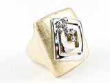 Nice Square Shape Center Diamond Shape Metallic Design Matte Brush Finish Gold Tone Brass Ring
