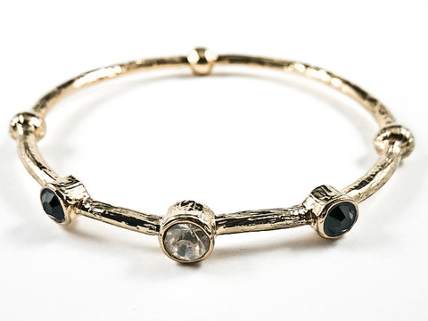 Unique Wood Textured Like Style With Round Clear & Black Crystal Pattern Gold Tone Fashion Bangle
