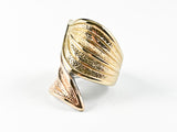 Casual Fun Hammered Two Tone Dual Leaf Style Steel Ring