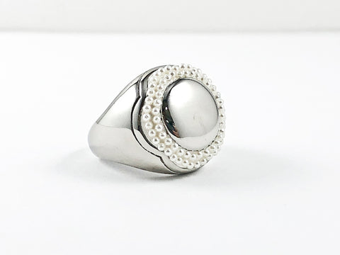 Modern Polished Design With Micro Pearl Flower Frame Steel Ring