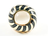 Beautiful Round Black Enamel & Gold Tone Pattern Center Mother Of Pearl Stone Steel Ring