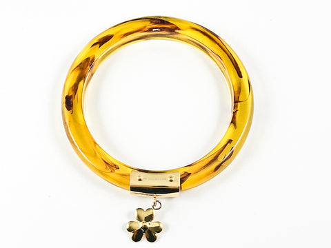 Unique Tortoiseshell Design Bangle With Gold Tone Shamrock Floral Charm Steel Bangle
