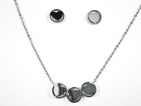 Nice Shiny Metallic Round Shape Center Heart 3 Piece Pendant Design Earring Necklace Set Steel