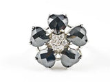 Beautiful Star Floral Shape 5 Black CZ Heart Cut Design Silver Ring